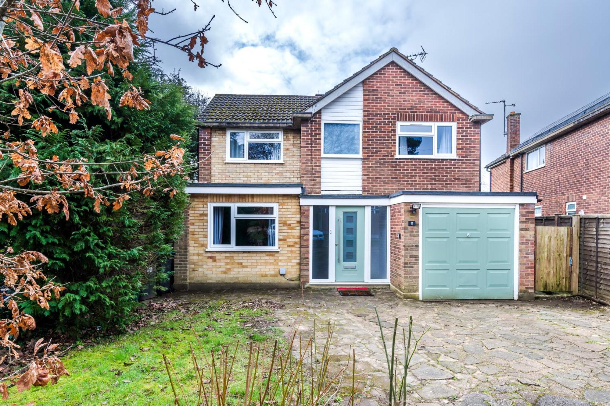Simba House - Contractors, Relocators , Families, Wi-fi, Free Parking * Hemel Hempstead